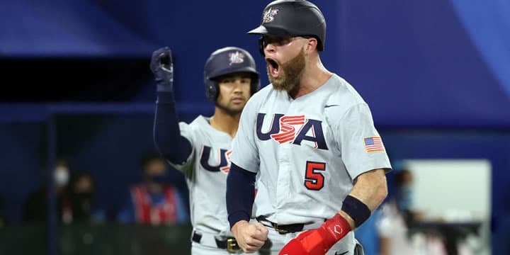 Eric Filia con la selección de beisbol de Estados Unidos