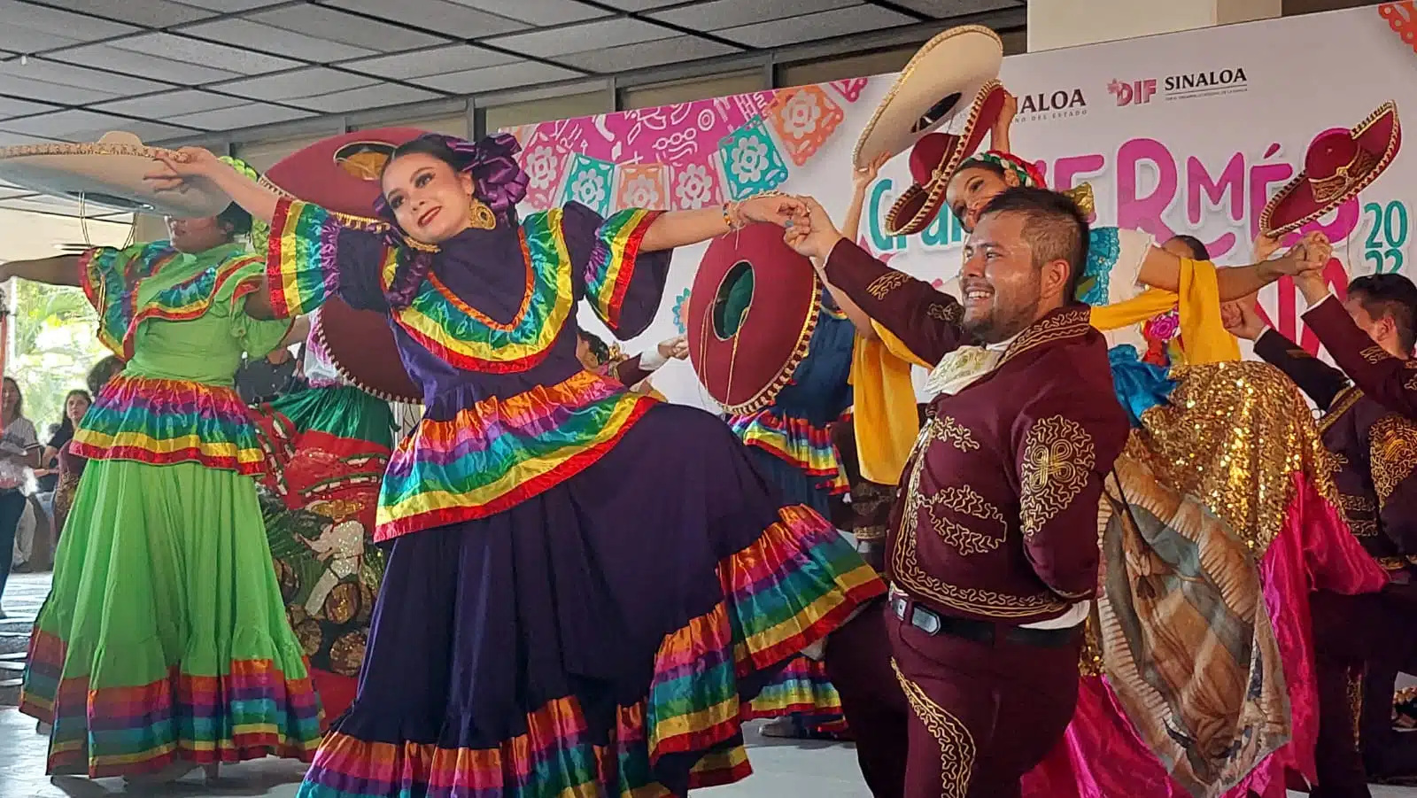 Baile en Gran Kermes Mexicana