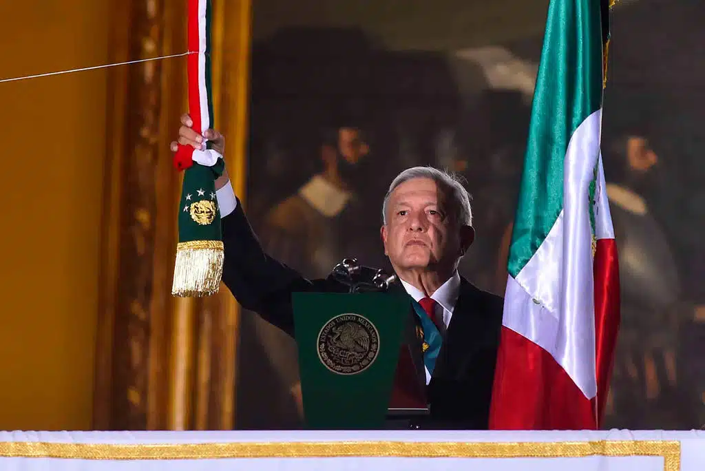 Andrés Manuel López Obrador en el Grito de Independencia