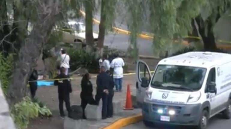 Hallan cuerpo de un hombre dentro de coladera en Ciudad Universitaria