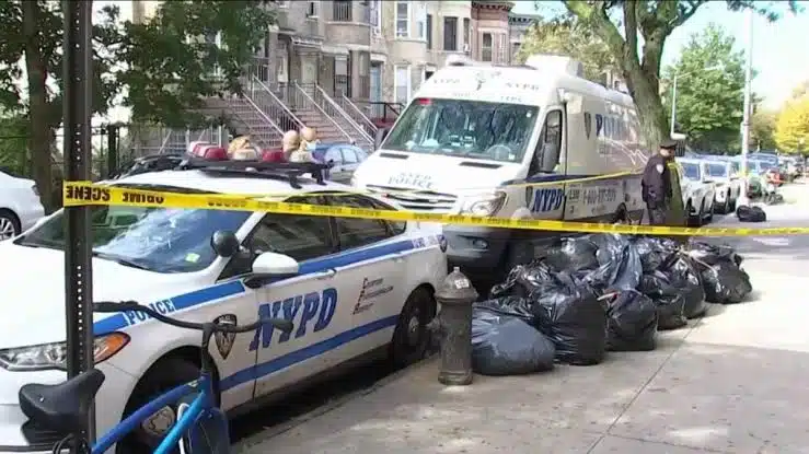 Hombre asesina a su esposa e hijos y se suicida en Nueva York