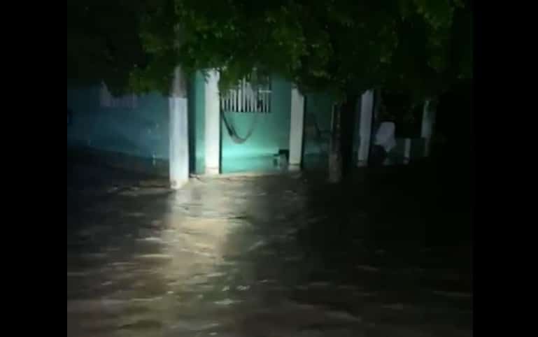 Casa azul-verde en El Rosario