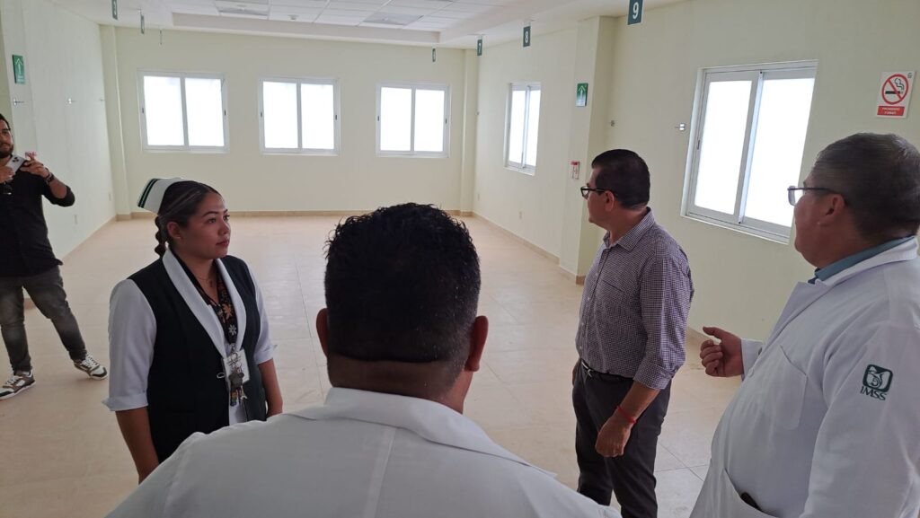 Alcalde de Mazatlán anuncia obras para Para dar solución al problema de inundaciones que afecta a la Clínica del IMSS #16 en la sindicatura de Villa Unión.