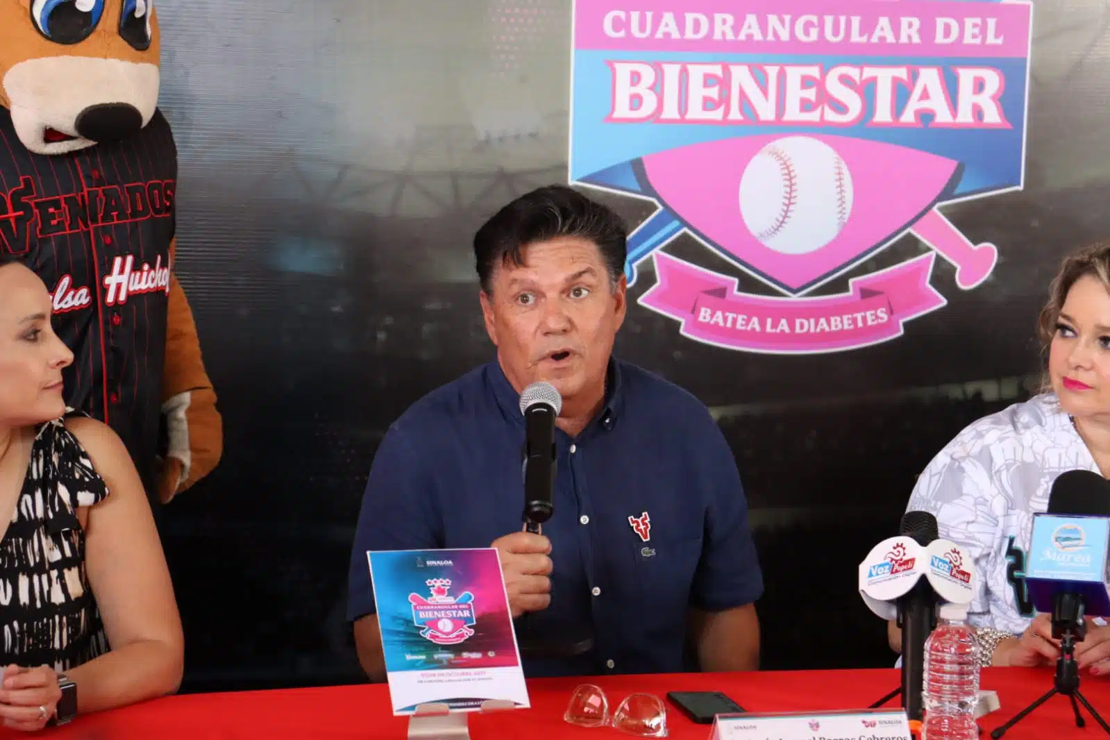 Conferencia de prensa del club Venados y DIF Sinaloa