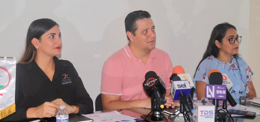 Jesús Iván Gómez Pinto en conferencia de prensa