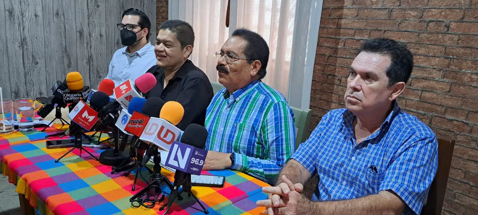 Julio César Silvas en rueda de prensa