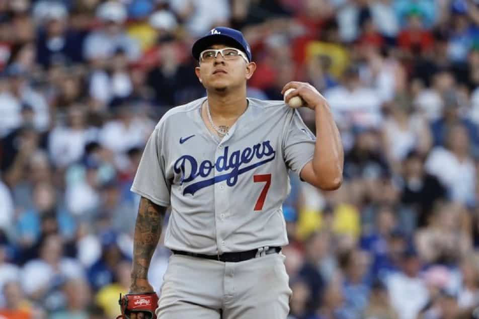 Julio Urías