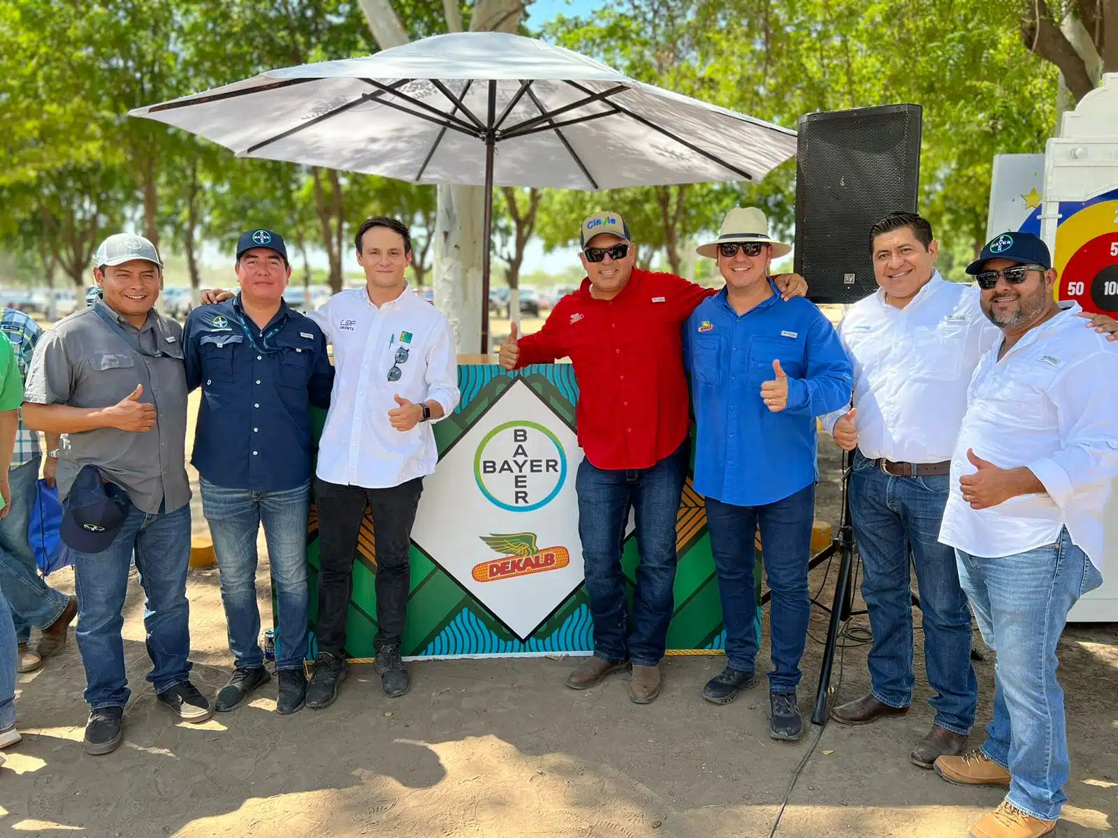 LOF Orienta agradeció a los mejores clientes y proveedores que tiene este grupo dedicado a ofrecer soluciones para el campo mexicano.
