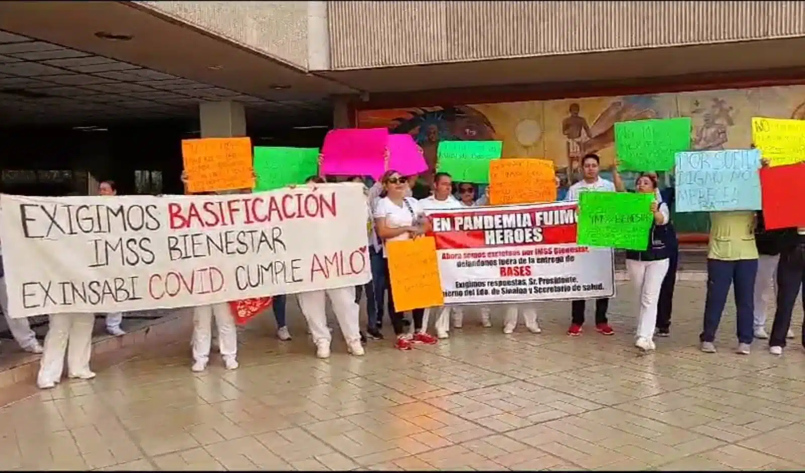 Manifestación en Palacio de Gobierno de Culiacán