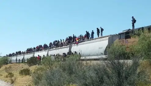 Migrantes en tren de Ferromex
