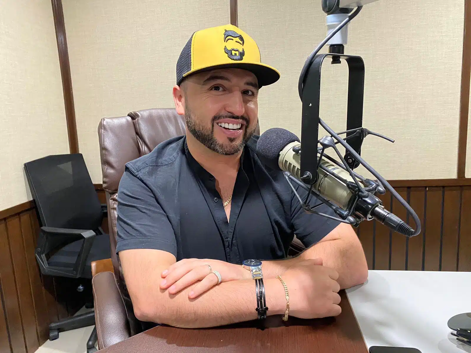 Mike Salazar emocionado con su show en Los Mochis,