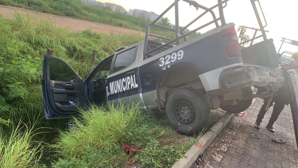 Patrulla de la Policía Municipal de Mazatlán tras accidente