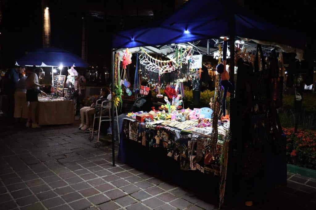 Puesto de artesanías