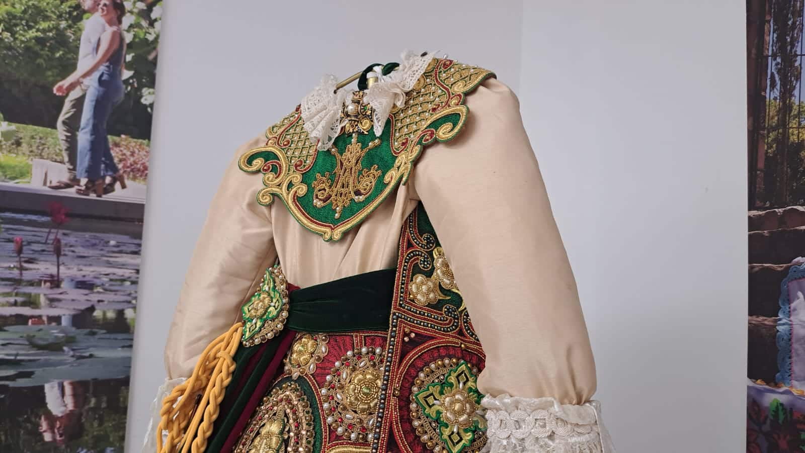 Reliquias de Museo de Vestidos de la Virgen del Rosario