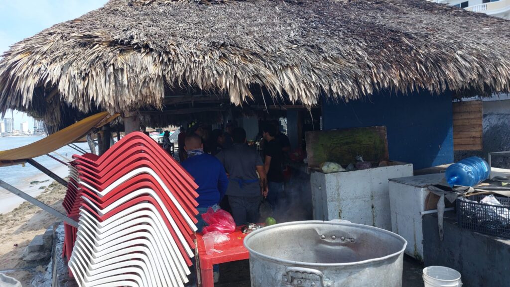 Restaurante palapa incendio Mazatlán