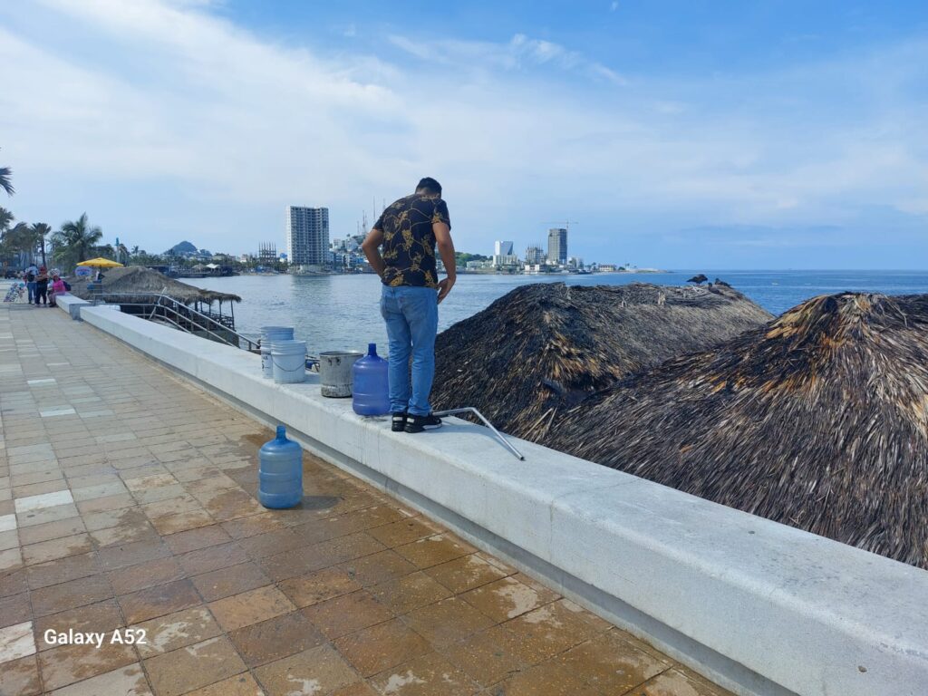 Restaurante palapa incendio Mazatlán