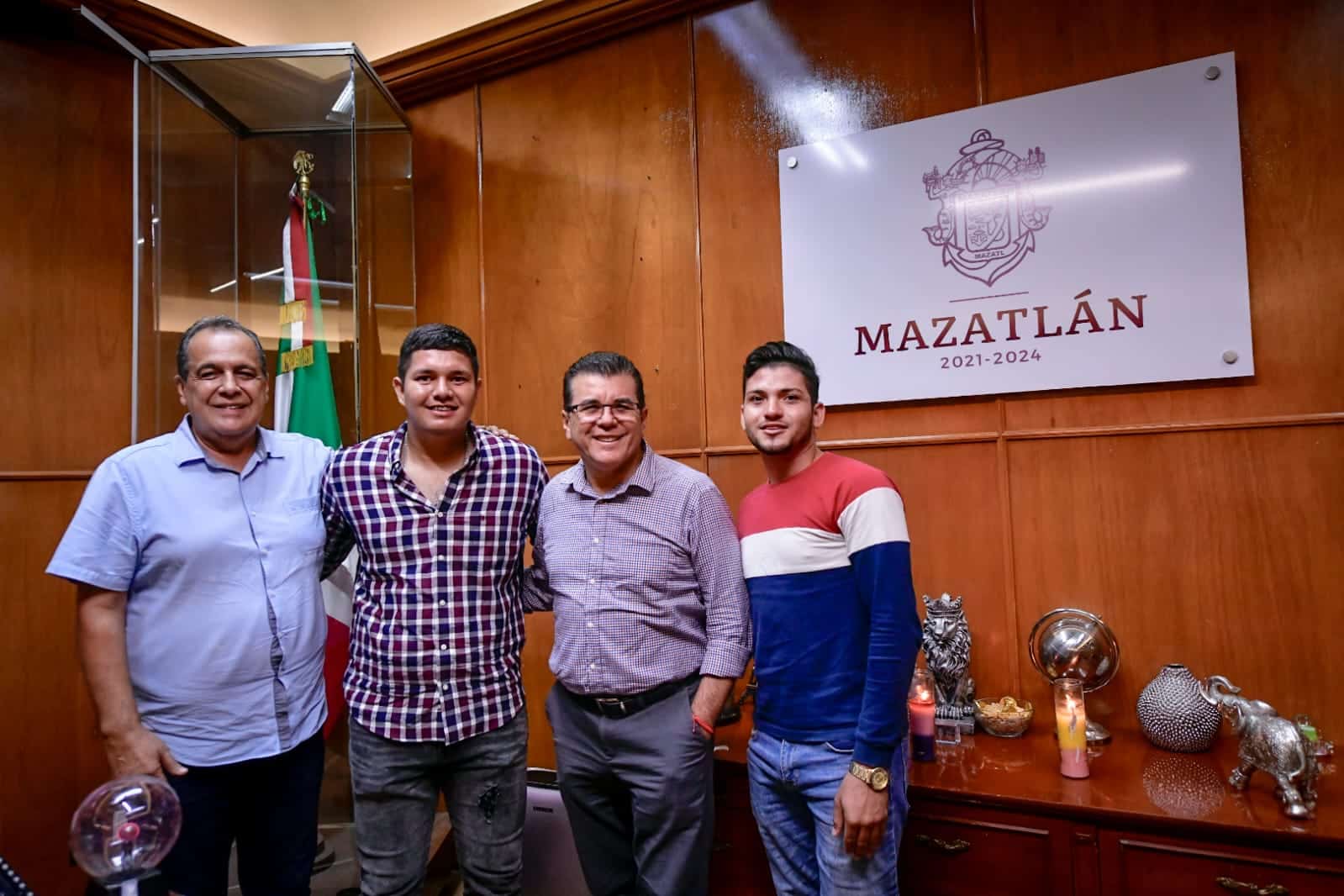 Alcalde se reúne con comisarios ejidales de Mazatlán