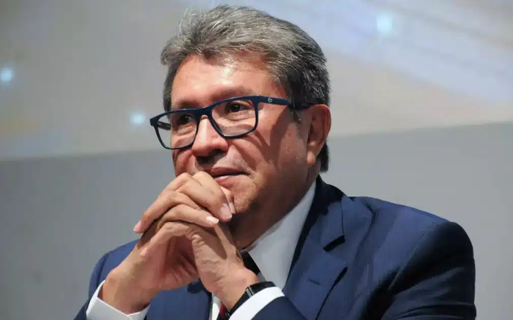 Ricardo Monreal desiste de su aspiración a la jefatura de gobierno de CDMX