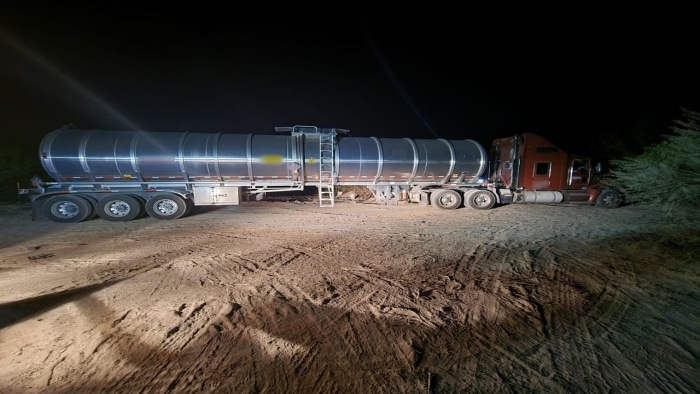 Camión decomisado con combustible robado