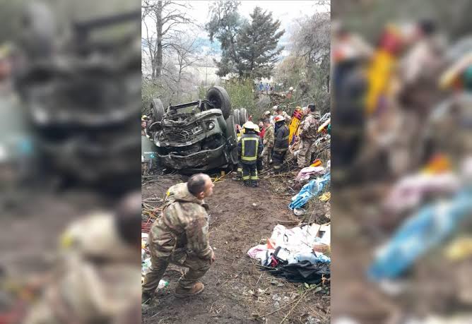 Se desbarranca camión militar en Argentina; hay siete muertos