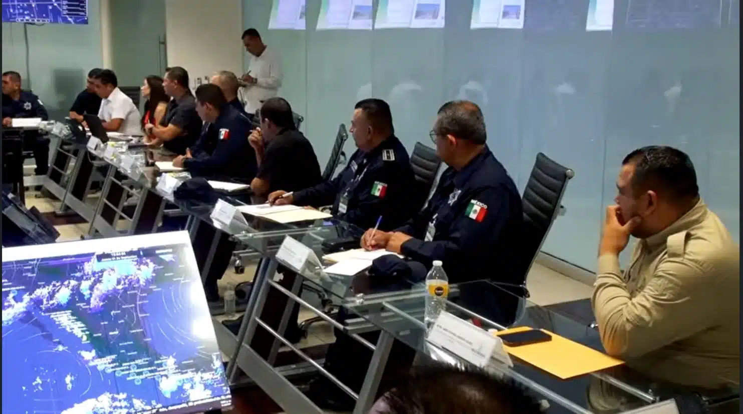 El General Gerardo Mérida Sánchez sostuvo una reunión con los directores y secretarios de Seguridad Pública de los 18 municipios de Sinaloa.