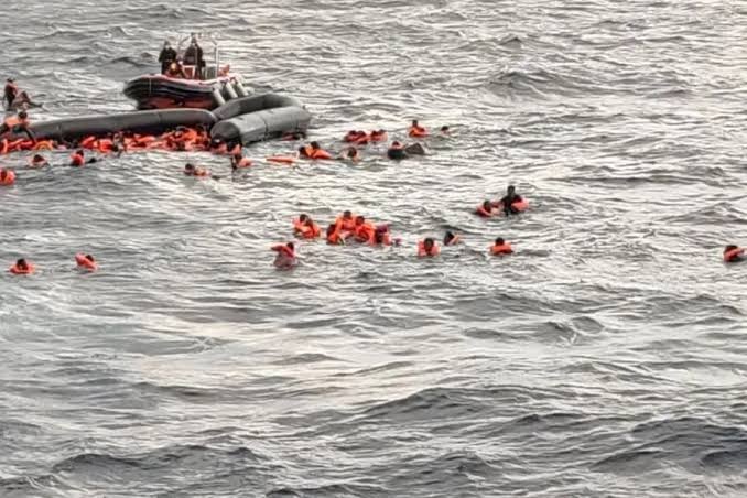Sobrevivientes de naufragio demandan a autoridades griegas por negligencia