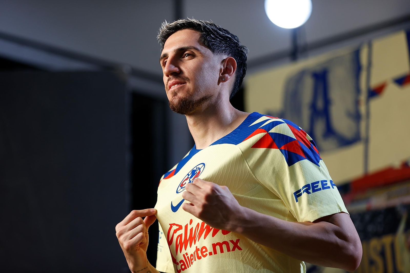 Julián Quiñones hizo su primer gol en un Clásico Joven