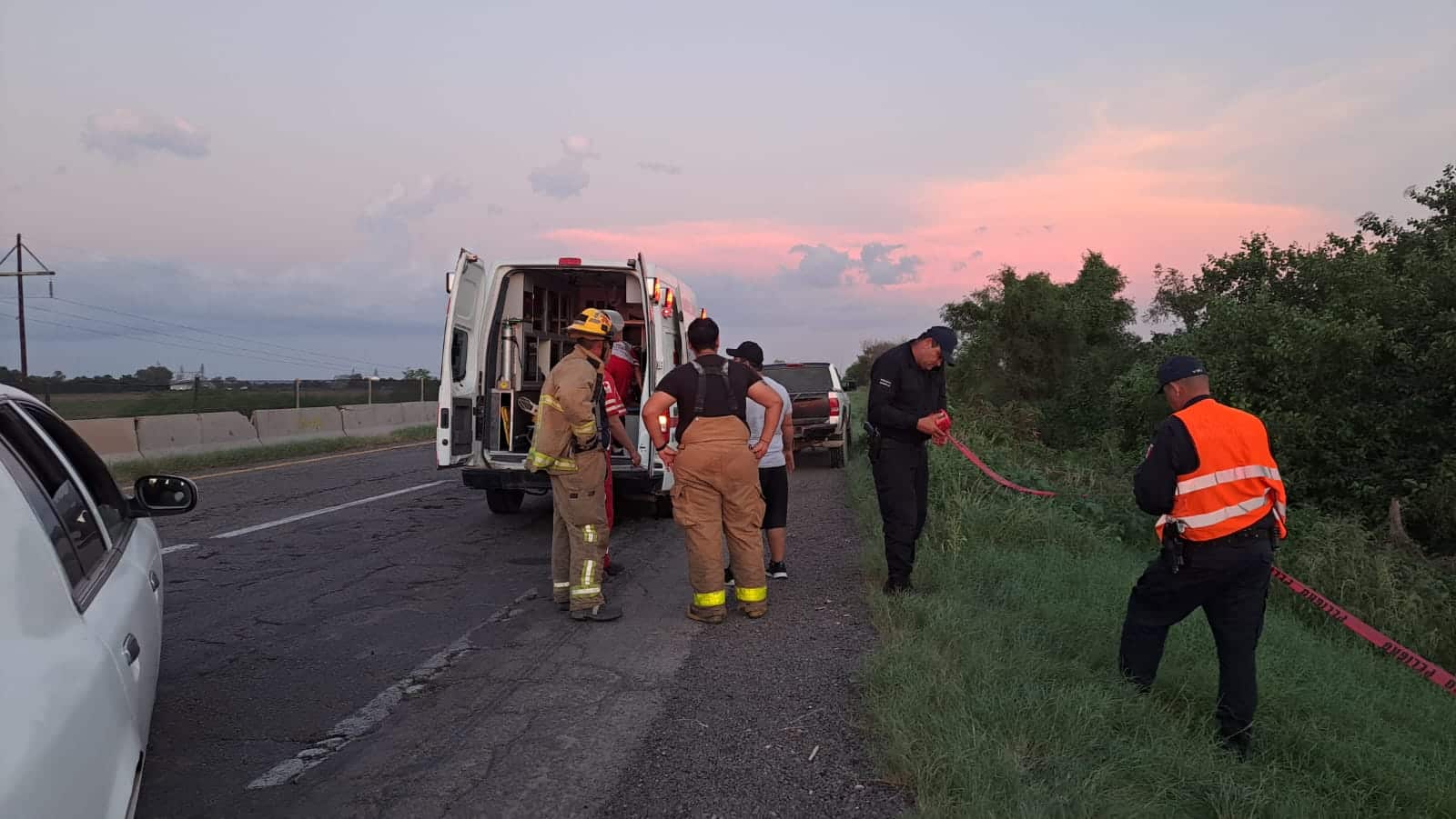Salida de camino deja una persona fallecida por la carretera Internacional en Guasave 