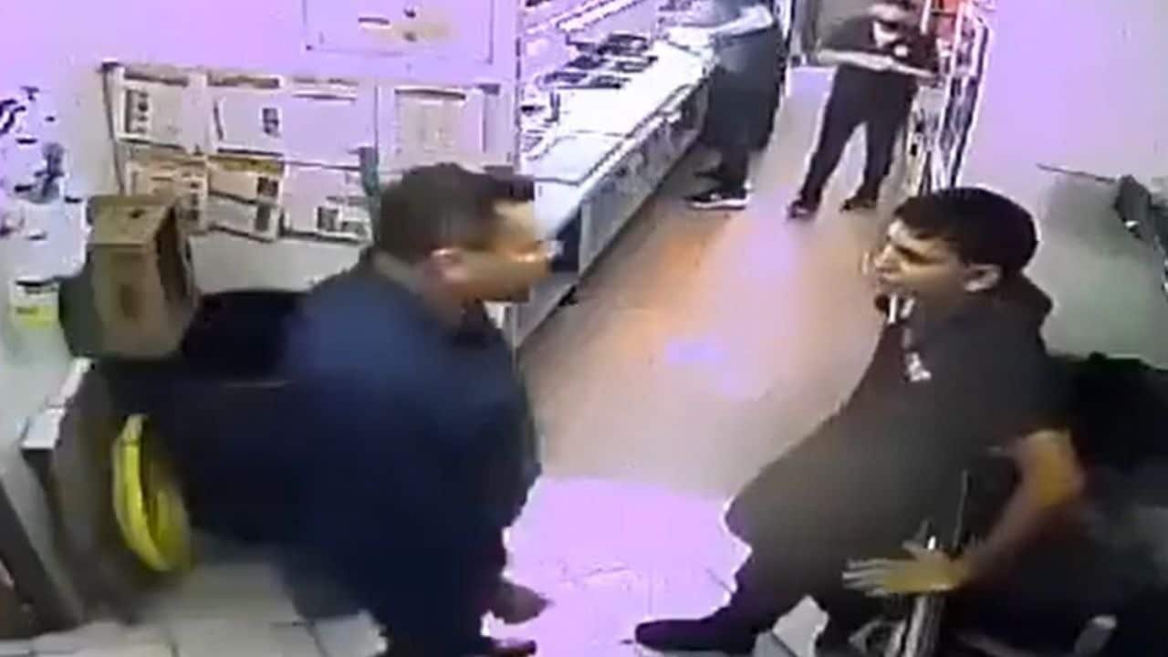 Momento de la agresión en Subway