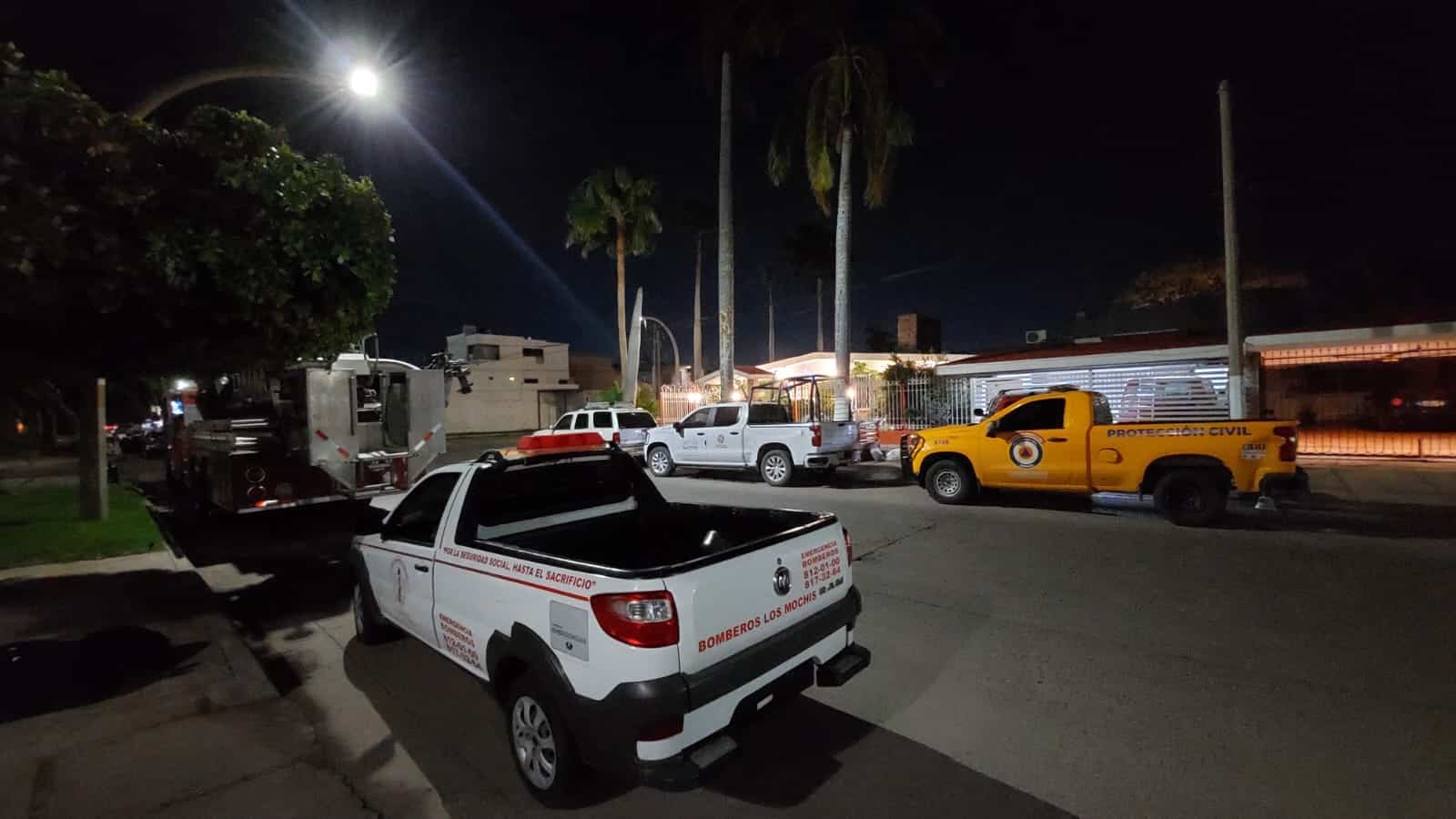 Socorristas y policía en un rescate