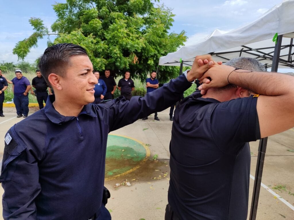 Capacitación a policías de Mazatlán