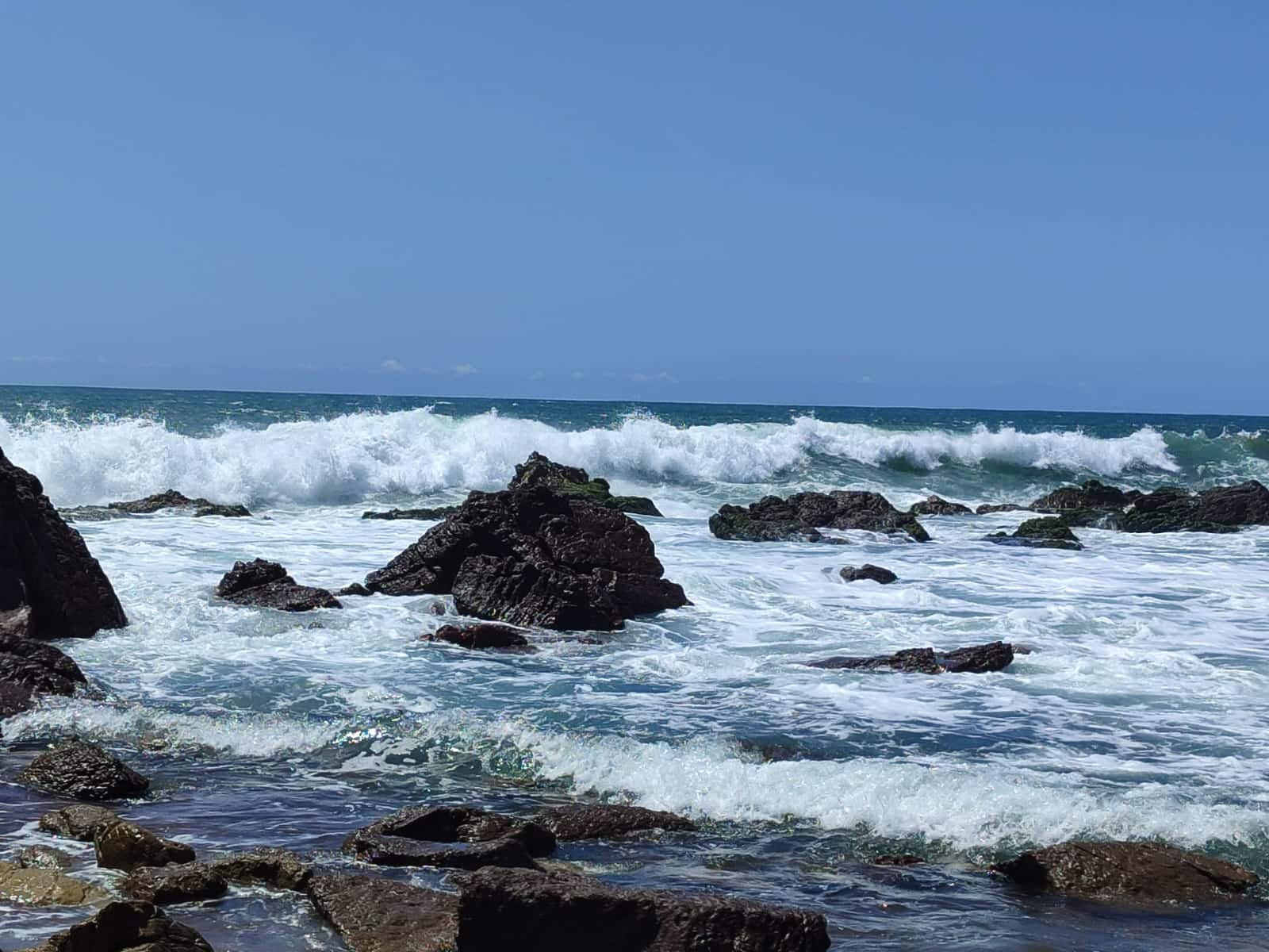 Oleaje elevado en Mazatlán 