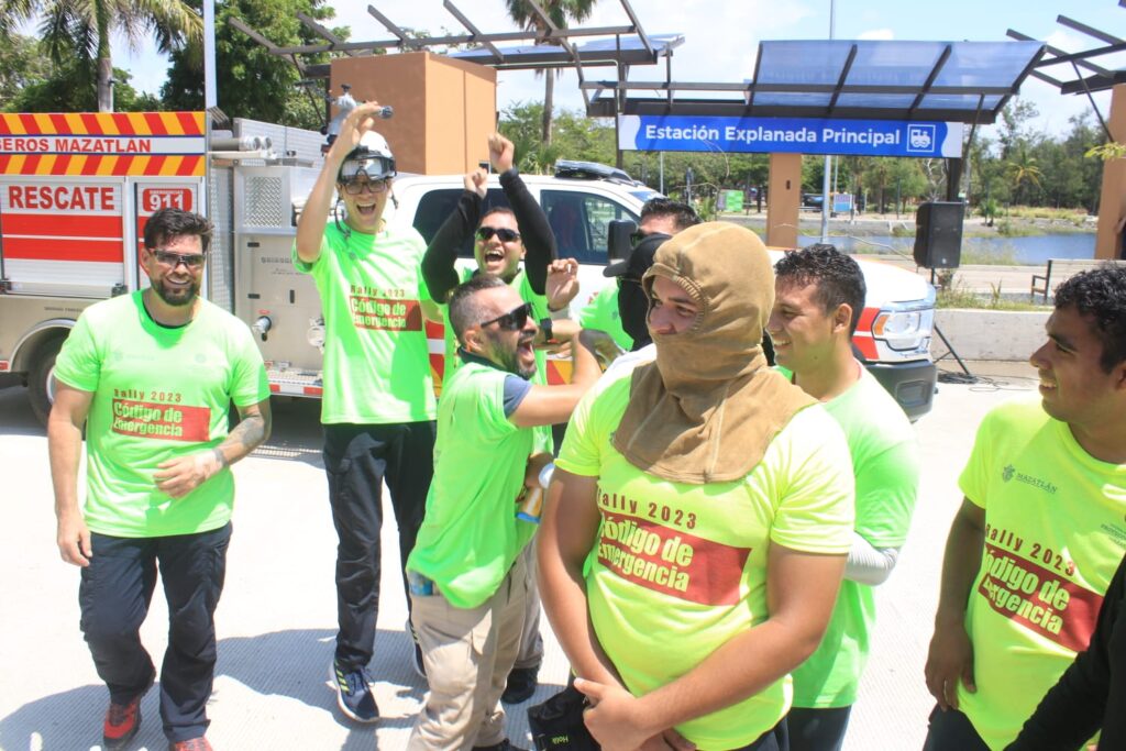 Cuerpos de auxilio y rescate se divierten y aprenden en rally Código de Emergencia en Mazatlán