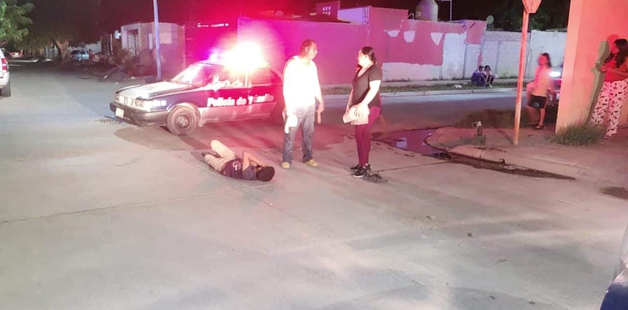 El joven quedó tirando en plena cinta asfáltica con heridas 