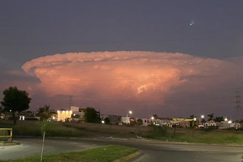 Nube lenticular Los Mochis