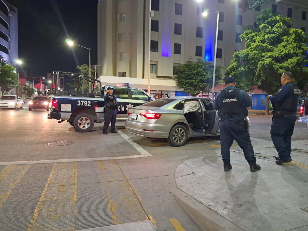 Grupo armado provoca choque en Culiacán y se llevan el carro de la víctima