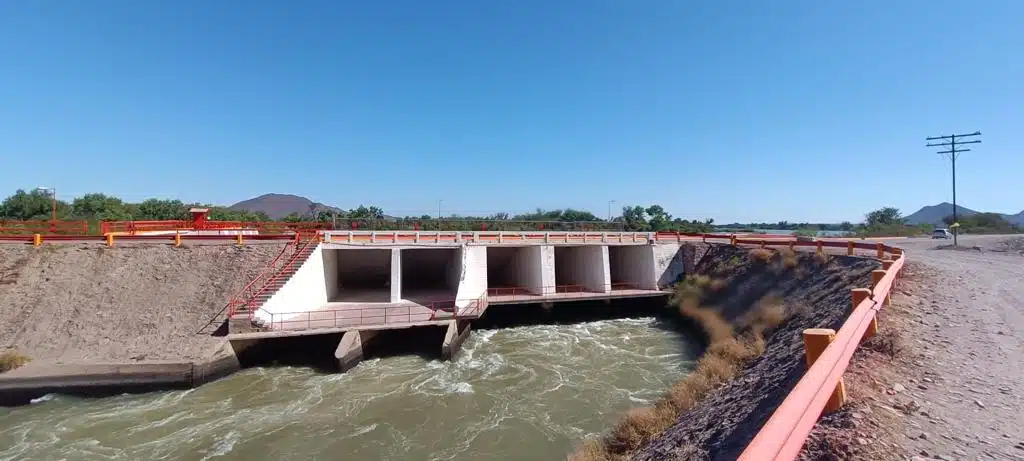 Canal de riego