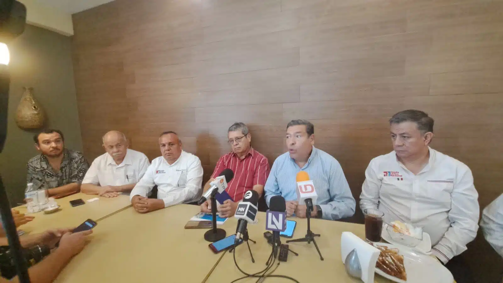 Frente Civico Nacional y Amigos de Xóchitl por Sinaloa celebran acuerdo para buscar triunfo electoral en 2024