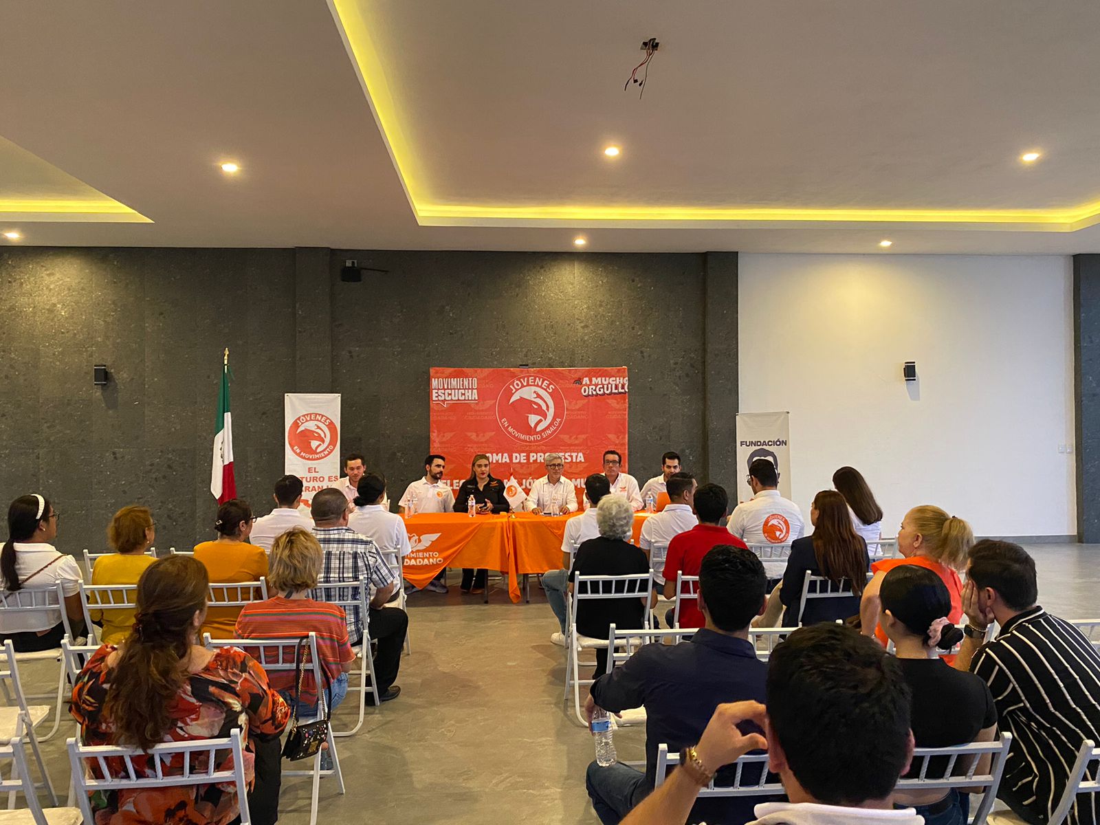 Movimiento Ciudadano toma protesta a la delegación de jóvenes en Ahome