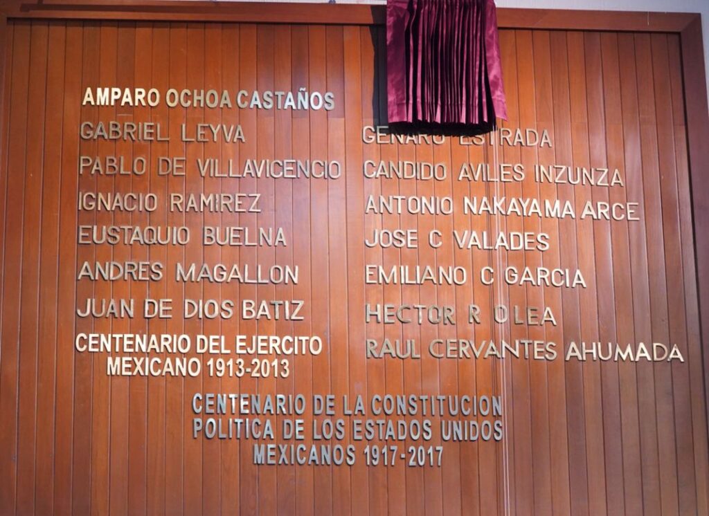 ¡Dedicó su vida al canto! Develan nombre de Amparo Ochoa Castaños en el muro del Congreso de Sinaloa