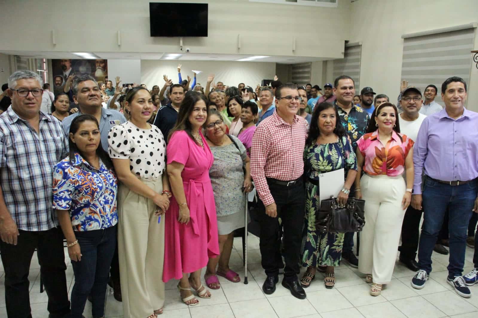 120 familias ya tienen certeza jurídica con el programa “Tu Hogar Seguro”
