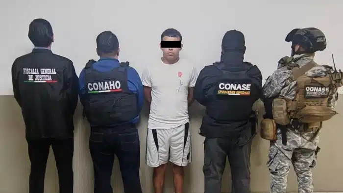 Yuriel “N” detenido por policías en Edomex