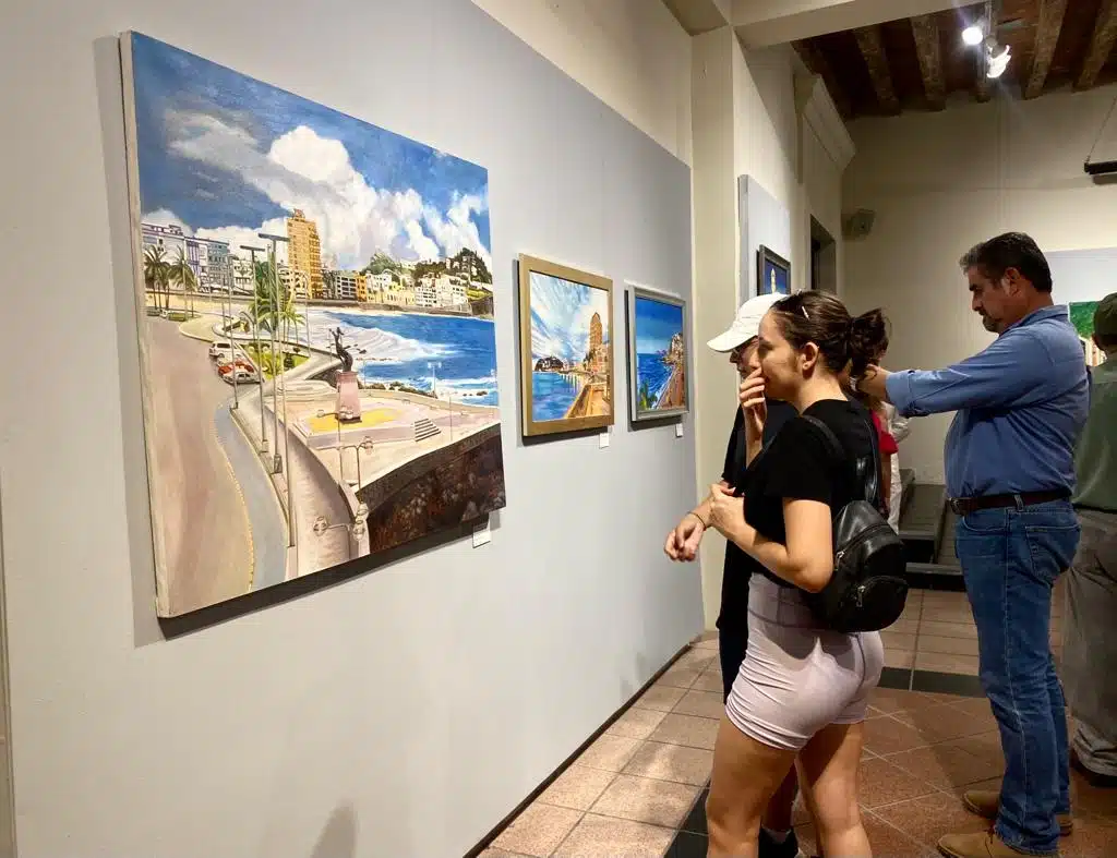 inauguran exposición de pintura Mazatlán y su Centro Histórico