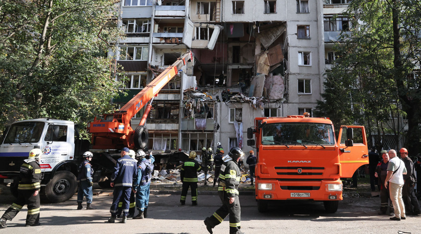 Agujero en edificio de Moscú