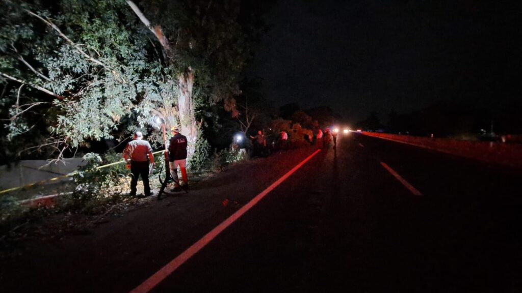 Área donde ocurrió el accidente con volcadura