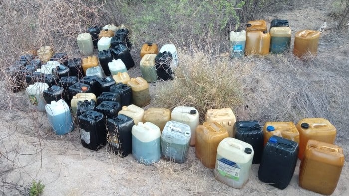 bidones con gasolina