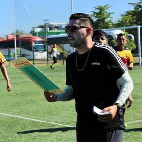 José Luis “Chile” Gómezentrenador Humberto Hernández