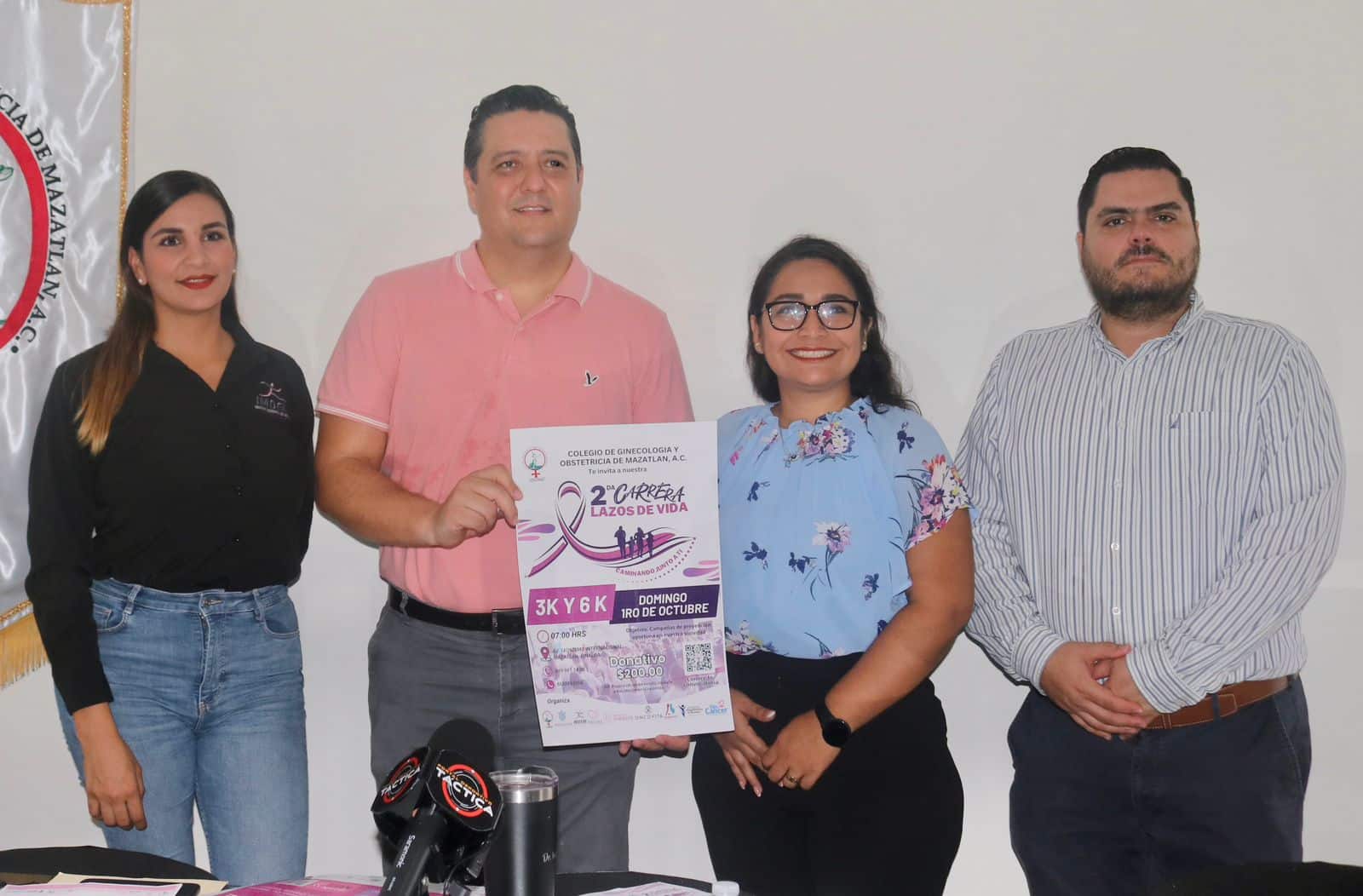 Jesús Iván Gómez Pinto, dirigente del Cogomaz, y María Alvarado, directora administrativa del organismo