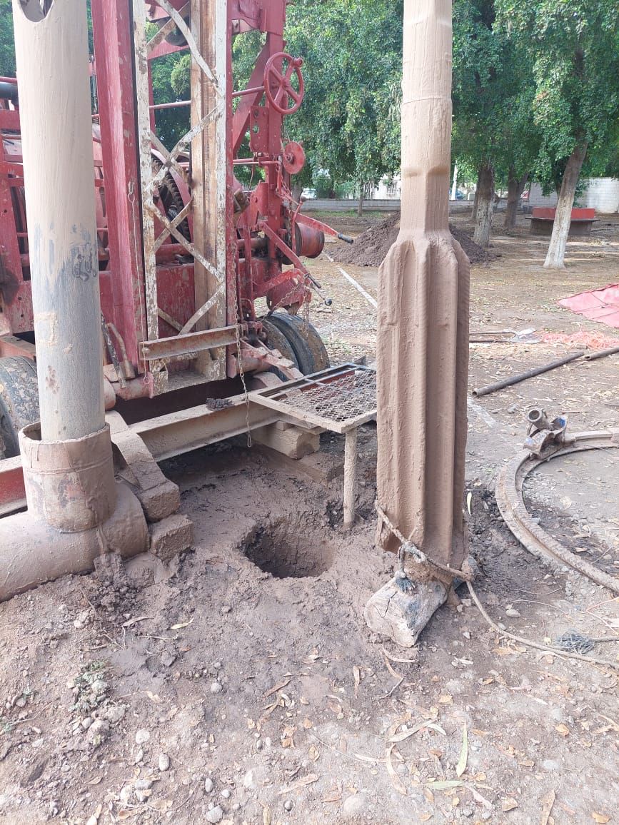Trabajo de Jumapag sobre el nuevo pozo 6