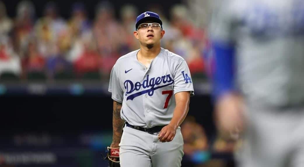 Julio Urías